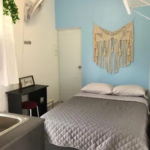 Guest house Surfer's Hidden Gem By The Sea